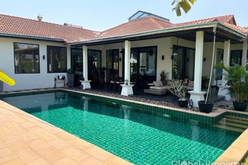 4 Bedroom House for sale in Na Kluea, Chonburi