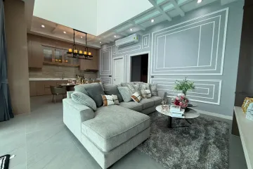 3 Bedroom House for sale in Na Kluea, Chonburi