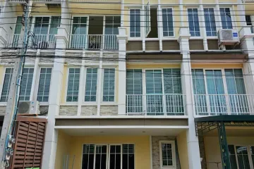 5 Bedroom Townhouse for sale in Golden City Onnut-Pattanakarn, Prawet, Bangkok near Airport Rail Link Ban Thap Chang