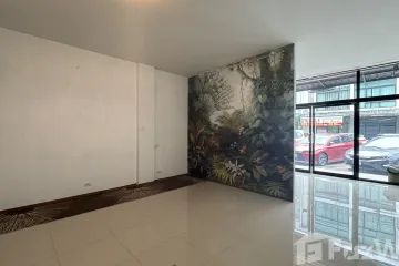 3 Bedroom Townhouse for rent in Fifth Avenue Meechoke, Nong Chom, Chiang Mai