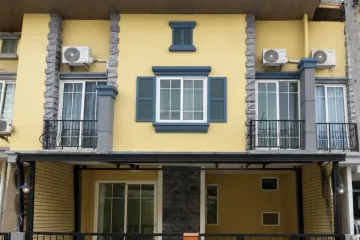 4 Bedroom Townhouse for sale in Golden Town 2 Onnut-Pattanakarn, Prawet, Bangkok near Airport Rail Link Ban Thap Chang