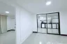 6 Bedroom House for rent in Huai Khwang, Bangkok near MRT Huai Khwang