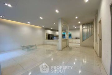 3 Bedroom Condo for rent in Prompak Gardens, Khlong Tan Nuea, Bangkok near BTS Phrom Phong