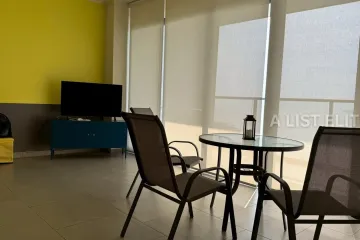 2 Bedroom Condo for sale in Zire Wongamat, Na Kluea, Chonburi