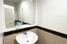 4 Bedroom Townhouse for rent in Tha Raeng, Bangkok