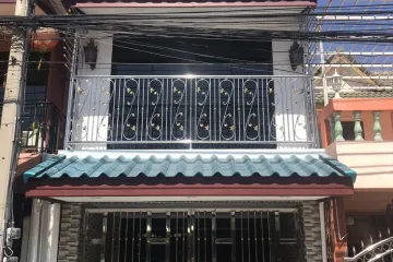 3 Bedroom Townhouse for sale in Hathairat Phattana, Bang Chan, Bangkok