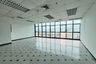 Office for rent in Bang Kapi, Bangkok near MRT Pradit Manutham