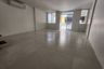3 Bedroom Townhouse for sale in Khlong Chaokhun Sing, Bangkok near MRT Mahatthai