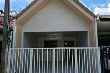 2 Bedroom Townhouse for sale in Baan Yu Charoen 4, Lat Sawai, Pathum Thani