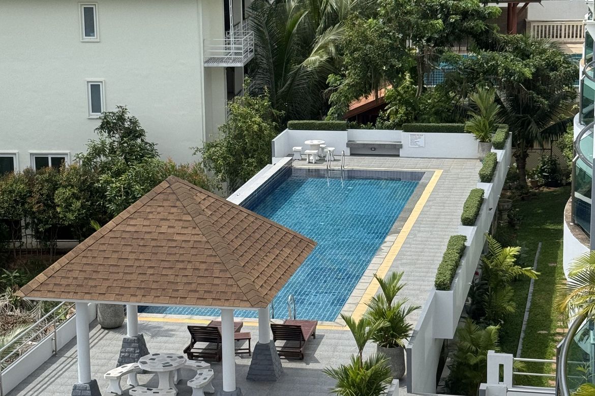 4 Bedrooms Apartment Sea & Mountain view at Kata Top View
