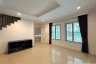 5 Bedroom Townhouse for rent in URBAN SATHORN, Bang Chak, Bangkok