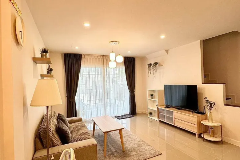 3 Bedroom Townhouse For Rent