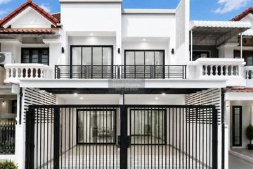 4 Bedroom Townhouse for sale in Sam Sen Nok, Bangkok near MRT Phawana