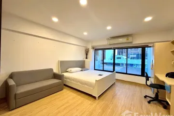 Condo for rent in Pathumwan Place, Wang Mai, Bangkok near BTS National Stadium