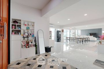 2 Bedroom Condo for sale in Four Street Mansion, Chom Phon, Bangkok near MRT Phahon Yothin