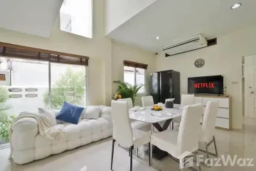 5 Bedroom House for rent in Khlong Tan, Bangkok near BTS Phrom Phong