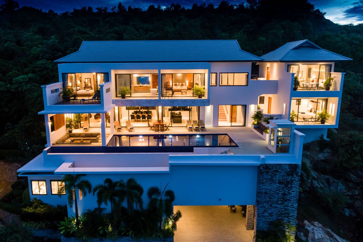 5 Bedroom Villa