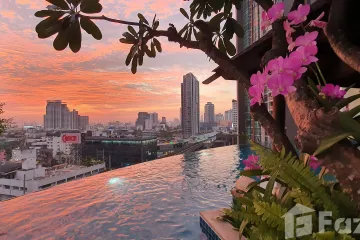 2 Bedroom Condo for sale in Sky Walk Condominium, Phra Khanong Nuea, Bangkok near BTS Phra Khanong