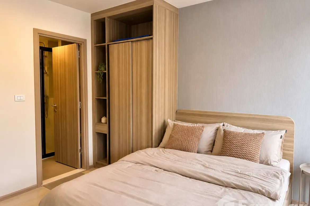 Studio Condo for rent at The Base Rise