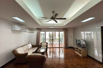 3 Bedroom Condo for rent in Khlong Tan Nuea, Bangkok near BTS Ekkamai