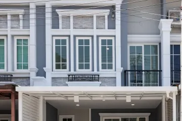 4 Bedroom Townhouse for sale in Golden Town 3 Bangna-Suanluang, Dokmai, Bangkok