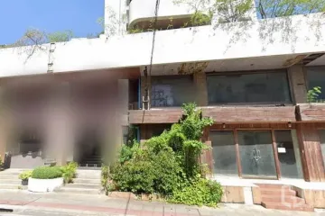 Commercial for rent in Khlong Tan Nuea, Bangkok