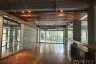 Commercial for rent in Khlong Tan Nuea, Bangkok