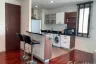 1 Bedroom Condo for sale in Baan Sathorn Condo, Khlong Toei Nuea, Bangkok near MRT Phetchaburi