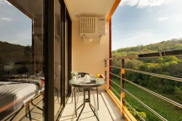 1 Bedroom Condo for sale in Nai Harn Beach&lrm; Condominium, Rawai, Phuket