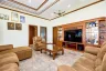6 Bedroom House for sale in 