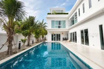 6 Bedroom House for rent in 