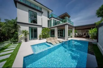 7 Bedroom House for sale in 