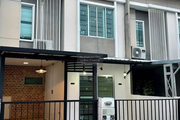 3 Bedroom Townhouse for sale in Bang Chan, Bangkok