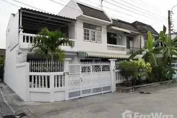 5 Bedroom House for rent in Din Daeng, Bangkok near MRT Sutthisan
