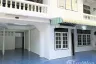 5 Bedroom House for rent in Din Daeng, Bangkok near MRT Sutthisan
