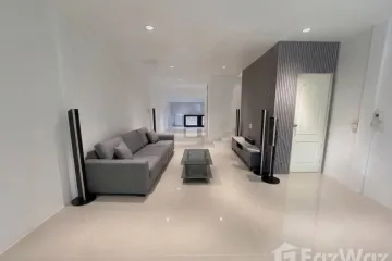 3 Bedroom House for rent in Bang Chak, Bangkok