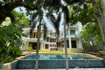 7 Bedroom Villa for Sale or Rent in Na Kluea, Chonburi