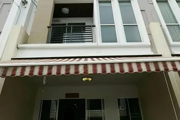 3 Bedroom Townhouse for sale in Baan Klang Muang S-Sense Onnuch-Wongwan, Lat Krabang, Bangkok