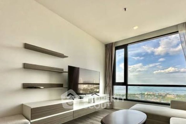2 Bedroom Condo For Rent