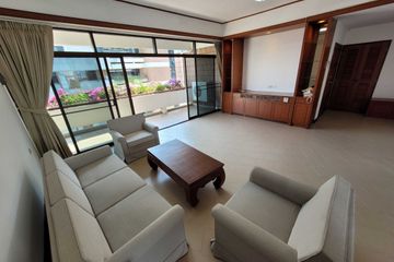 3 Bedroom Condo for rent in Khlong Toei Nuea, Bangkok near MRT Phetchaburi