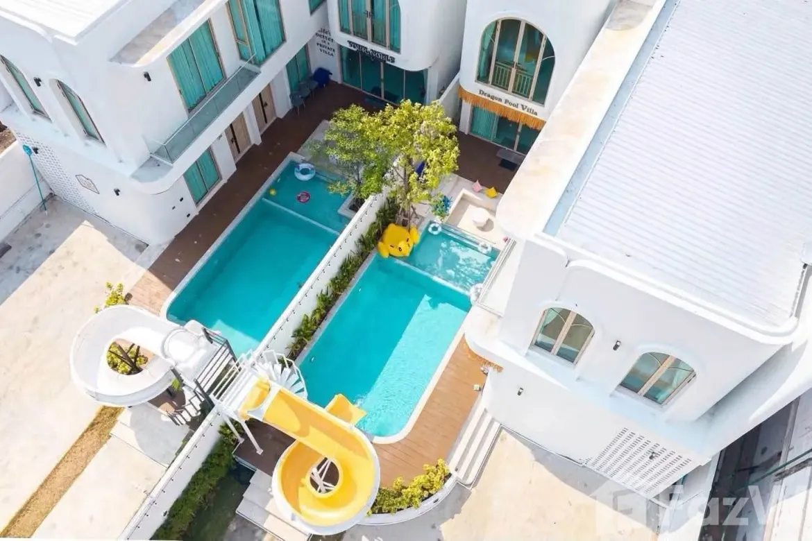 5 Bedroom Villa