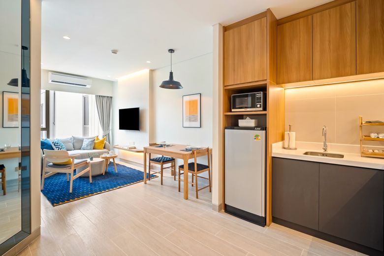 1 Bedroom Condo For Rent
