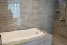 3 Bedroom Townhouse for rent in Saphan Sung, Bangkok