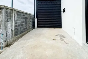 Warehouse / Factory for rent in Lam Pla Thio, Bangkok