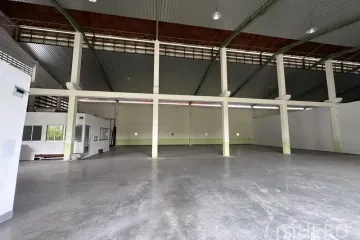 Warehouse / Factory for rent in Lam Pla Thio, Bangkok