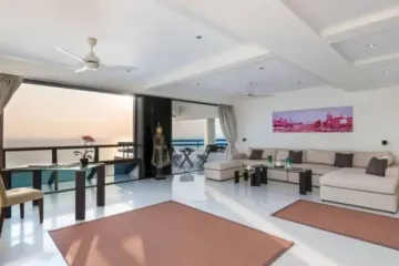 3 Bedroom Condo for sale in Jomtien Plaza Condotel, Nong Prue, Chonburi