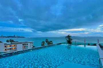 2 Bedroom Condo for sale in Na Kluea, Chonburi