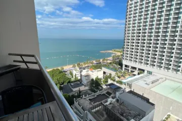 1 Bedroom Condo for sale in Na Kluea, Chonburi