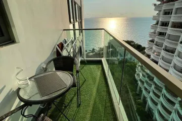 1 Bedroom Condo for sale in Wong Amat Tower, Na Kluea, Chonburi