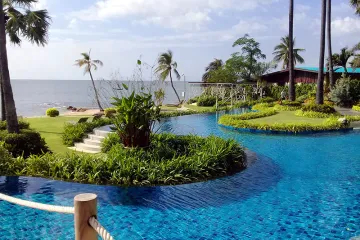 1 Bedroom Condo for sale in Na Kluea, Chonburi